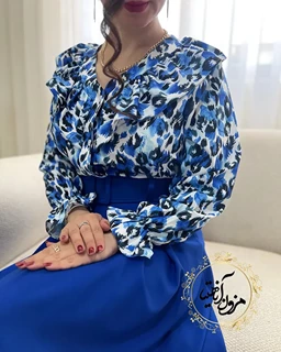 شومیز یقه خورشیدی سفید کاربنی طرح پلنگی نجلا