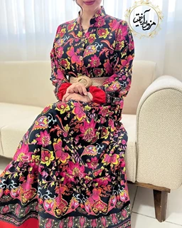 پیراهن ساحلی مشکی قرمز طرح برگ و گلبرگ سما