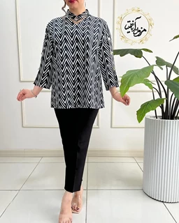 شومیز آستین سه دکمه سفید مشکی طرح هفتی هشتی لیانا