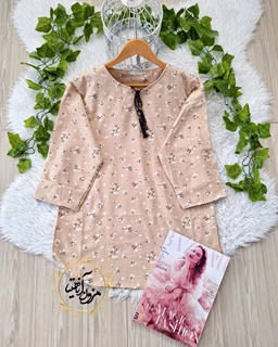 تونیک جلو بسته نسکافه ای طرح گل گچی نرمینه