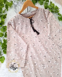 تونیک جلو بسته خاکی روشن طرح گل گچی نرمینه