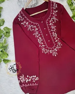 تونیک نخ پنبه آلبالویی طرح شکوفه ریز گلدار 