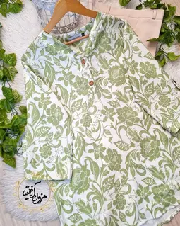 تونیک نخی جلو دکمه سفید طرح گلهای سبز باغ بهار