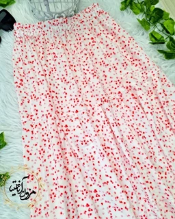 دامن زنانه نیم کلوش سفید طرح قلب ریز قرمز گلزار