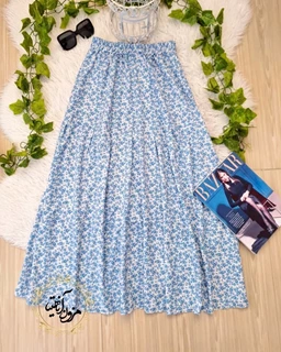 دامن زنانه نیم کلوش سفید طرح گلهای آبی گلزار