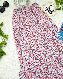 دامن پاچین دار سفید طرح گلهای آبی و قرمز پونه