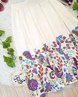 دامن پیله دار سفید طرح نیمه گلدار روشنا