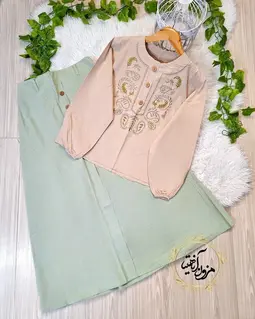 ست شومیز و دامن کرم سبز پاستیلی طرح بته جقه ستیا