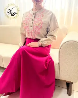 ست شومیز و دامن کرم سرخابی طرح بته جقه ستیا