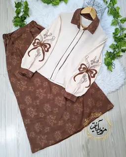 ست شومیز و دامن گلدار کرم شکلاتی طرح گلدوزی پاپیون
