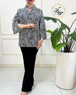 شومیز آستین سه دکمه سفید مشکی طرح زیگزاگی روجا