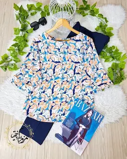 شومیز آستین سه ربع سفید طرح برگ و گلهای سورمه ای نارنجی چیدا