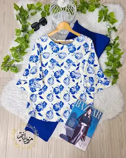 شومیز آستین سه ربع لیمویی طرح گلهای بنفش آبی دلیا