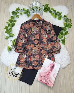 شومیز آستین لامپی مشکی طرح برگ های پاییزی