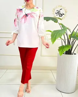شومیز آستین واشری ریزشی سفید طرح گل لوتوس دیلان