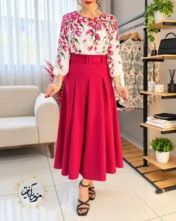شومیز آستین واشری ریزشی سفید طرح گلهای آلستر سرخابی آدیسه