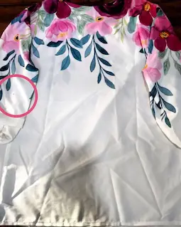 شومیز آستین واشری ریزشی سفید طرح گلهای درشت سرخابی الناز سایز-5-تخفیفی