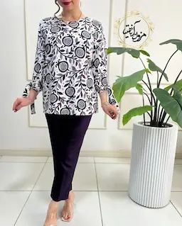 شومیز آستین واشری سفید طرح انار بنفش رهاب