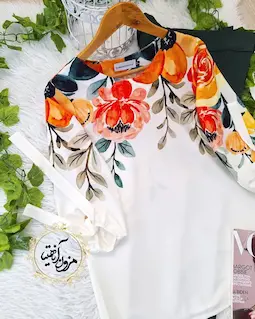 شومیز آستین واشری ریزشی سفید طرح گلهای زرد و نارنجی پریناز