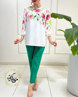 شومیز آستین واشری سفید طرح گلهای صورتی آترین