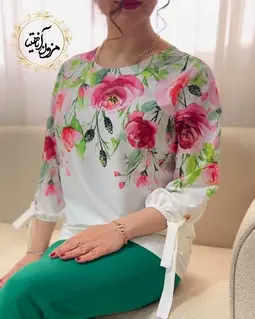 شومیز آستین واشری سفید طرح گلهای صورتی آترین