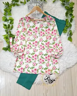 شومیز آستین واشری سفید طرح گلهای صورتی گلاب