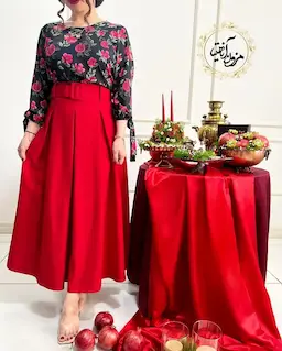 شومیز آستین واشری مشکی طرح گل انار ستوده