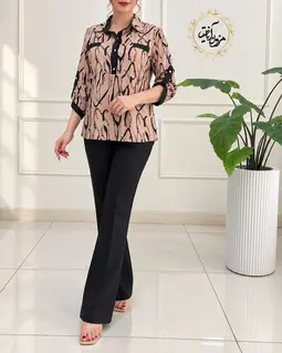 شومیز آستین پاگن دار نسکافه ای مشکی طرح سه دکمه خطی سایدا