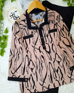 شومیز آستین پاگن دار نسکافه ای مشکی طرح سه دکمه خطی سایدا