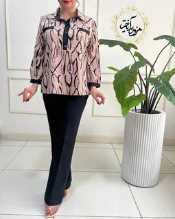 شومیز آستین پاگن دار نسکافه ای مشکی طرح سه دکمه خطی سایدا