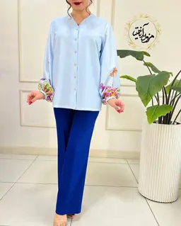 شومیز آستین پفی آبی طرح گل و پروانه طراوت