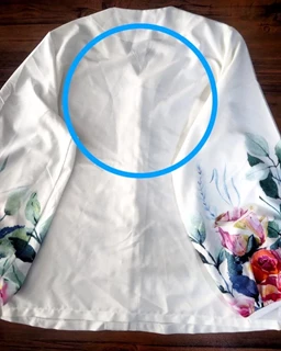 شومیز آستین پفی سفید طرح آستین با گلهای رز آبرنگی آریانا سایز-2-تخفیفی