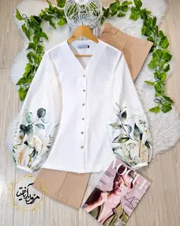 شومیز آستین پفی سفید طرح برگ سبز و رز کرم نامیلا