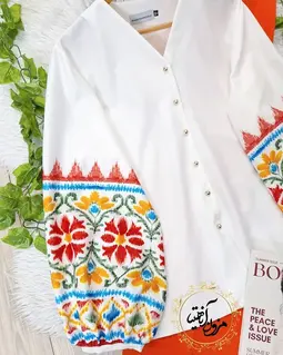 شومیز آستین پفی سفید طرح سنتی رنگی ملکه