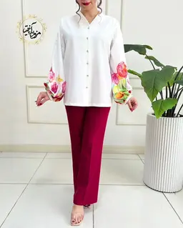 شومیز آستین پفی سفید طرح لاله های رنگی پریواز