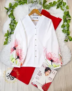 شومیز آستین پفی سفید طرح گل لوتوس دیلان