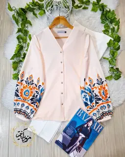 شومیز آستین پفی گلبهی طرح سنتی رنگی رومینا