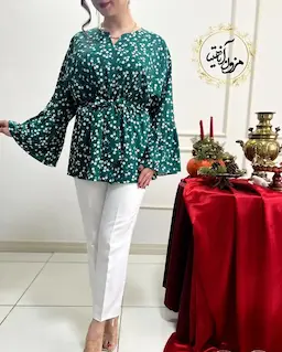 شومیز آستین کلوش زمینه سبز طرح سی گل