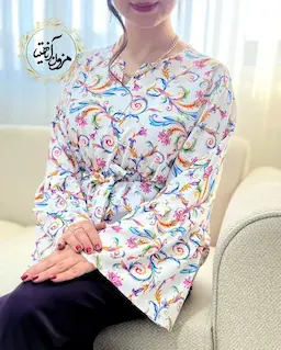 شومیز آستین کلوش سفید طرح ریسه برگ و گلبرگ رنگی سیما