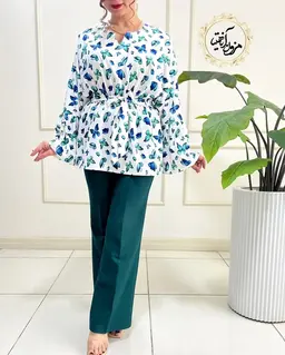 شومیز آستین کلوش سفید طرح پروانه لاجوردی