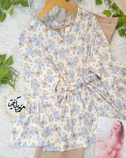 شومیز آستین کلوش سفید طرح پروانه های آبی پاستیلی پرگل