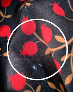 شومیز آستین کلوش مشکی طرح انار ریز شاخه طلایی گیلنار سایز-2-تخفیفی