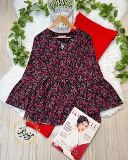 شومیز آستین کلوش مشکی طرح انار ریز شاخه طلایی گیلنار سایز-2-تخفیفی