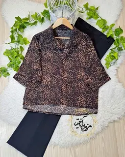 شومیز باکسی قهوه ای مشکی طرح پلنگی نگین دار ژانیا