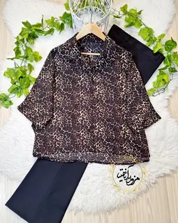 شومیز باکسی نسکافه ای مشکی طرح پلنگی نگین دار ژانیا