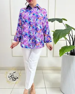 شومیز بیسیک جلو دکمه بنفش طرح گلدار آبی اسمر