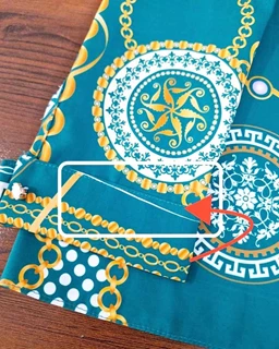 شومیز جلو دکمه سبز طرح ورساچه توپی سایز-4-تخفیفی
