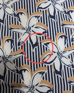 شومیز جلو دکمه سفید سرمه ای طرح راه راه گلدار پردیس سایز-3-تخفیفی