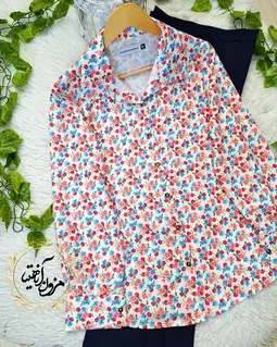 شومیز نخی جلو دکمه شیری طرح شکوفه های آبی و قرمز واناز