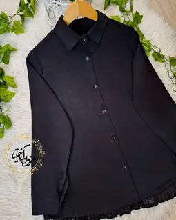 شومیز جلو دکمه مشکی طرح پشت پلیسه گیپوردار سوری